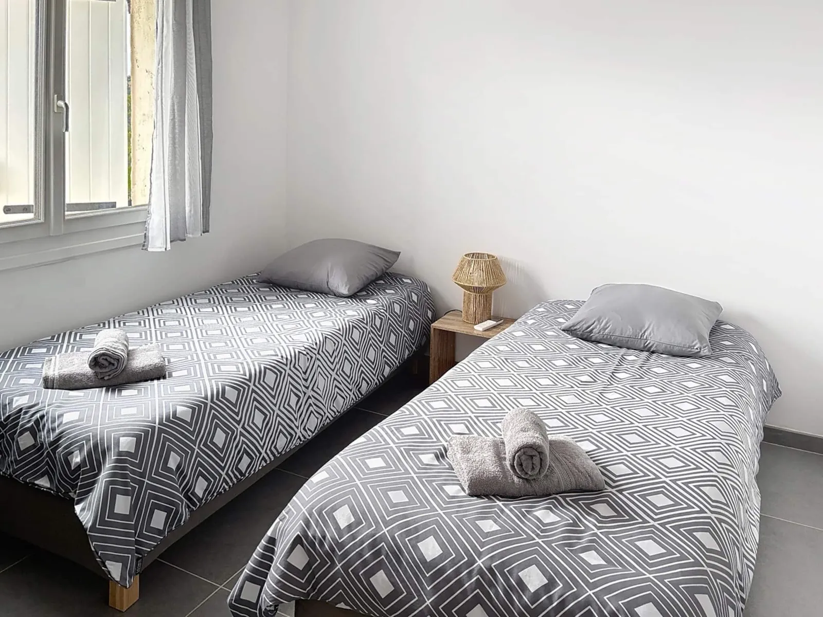 La chambre 1 et ses deux lits simples